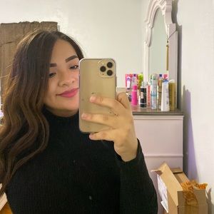 Meet your Posher, Daniela